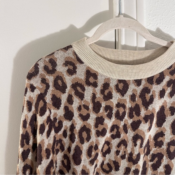 A New Day Cream Brown Leopard Print Knit Crewneck Pullover Sweater Size Small - Picture 9 of 11